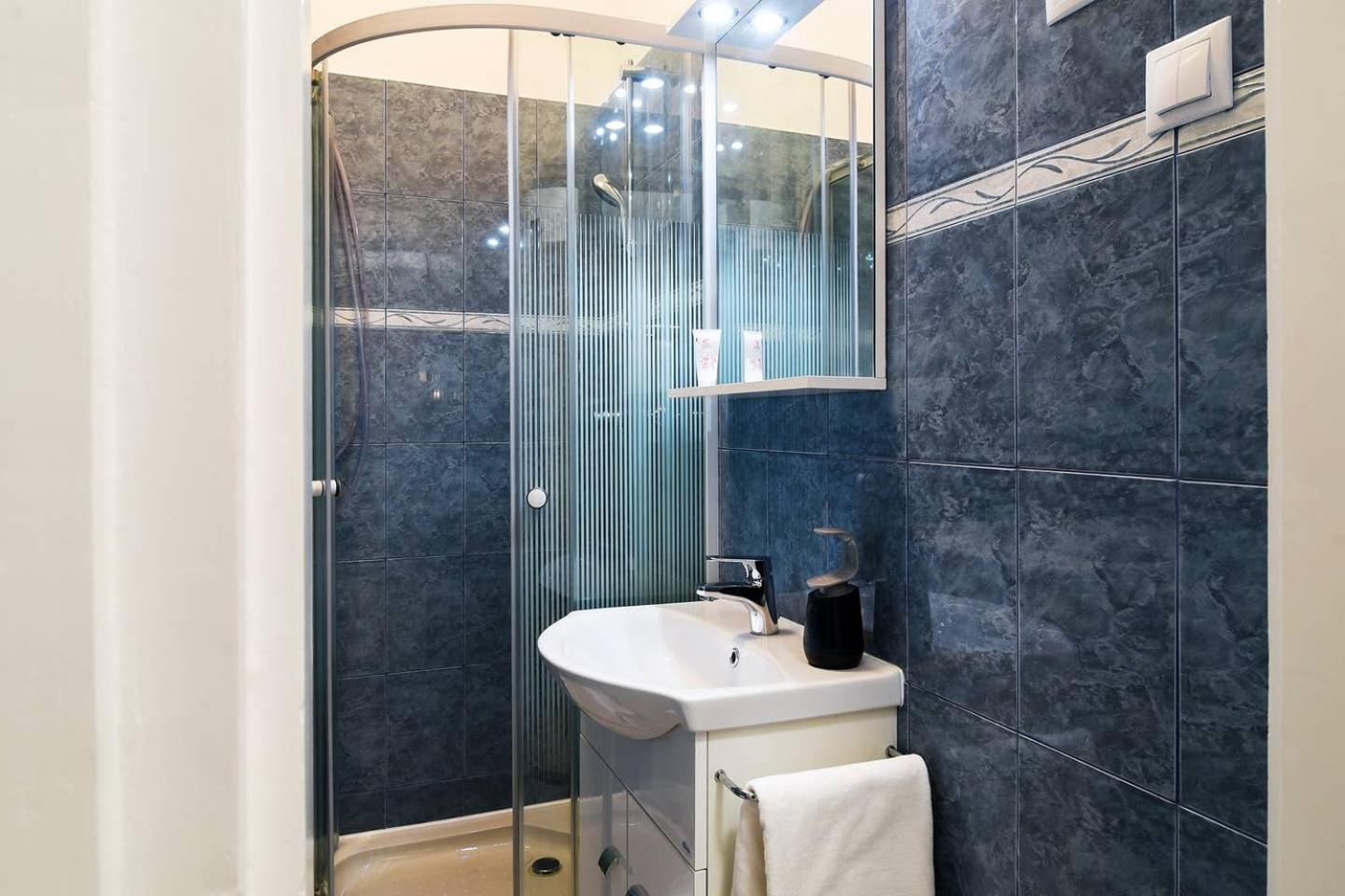 בודפשט Very Central Apartment Close To Basilica מראה חיצוני תמונה